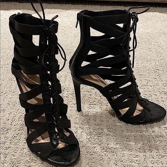 Black Aldo Pumps - Picture 1 of 1